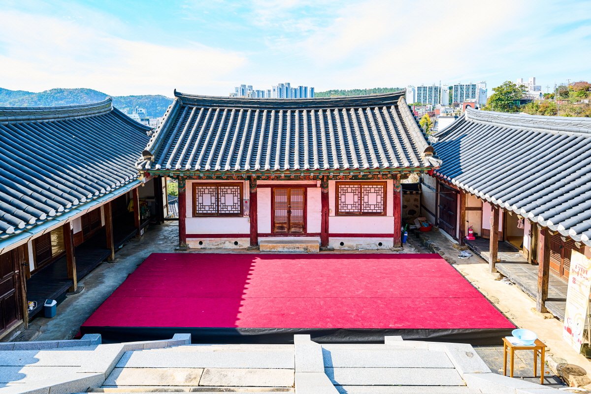 예산향교_명륜당(후면)