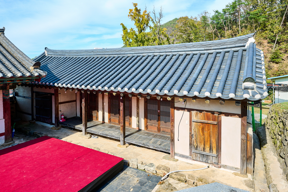 예산향교_서재(우측)