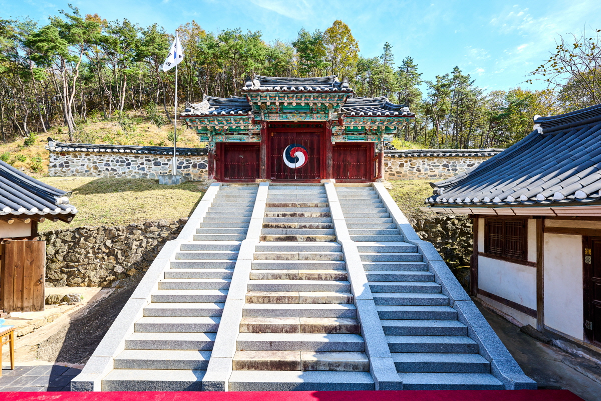 예산향교_내삼문(정면)